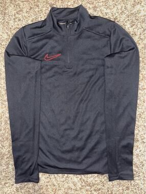 Nike Academy Men's Dri-FIT Soccer Drill Top Sample